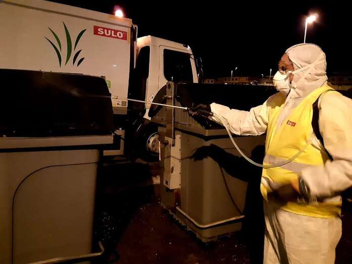 Desinfección de contenedores durante la fase aguda de la pandemia/TA.
